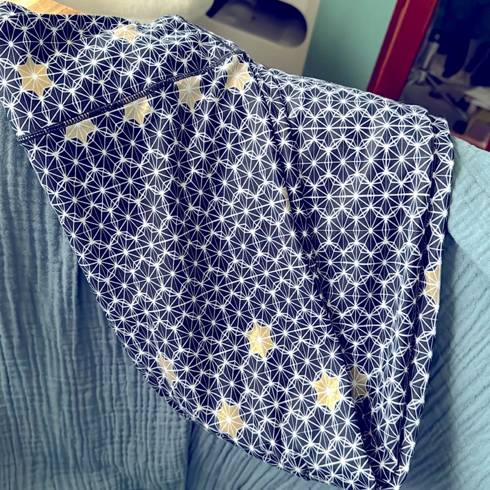 Fabletocs leggings size M